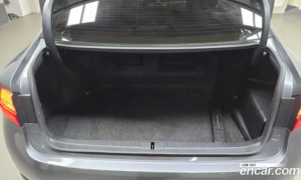 Lexus ES 2018 2.5 Автомат в Москве № 214639, фото 1