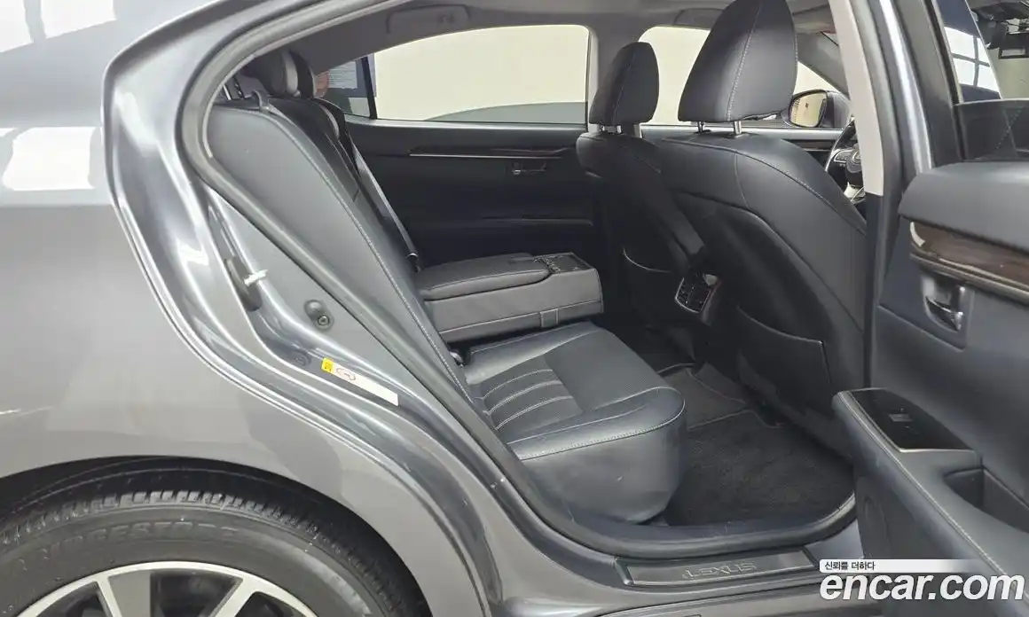 Lexus ES 2018 2.5 Автомат в Москве № 214639, фото 14