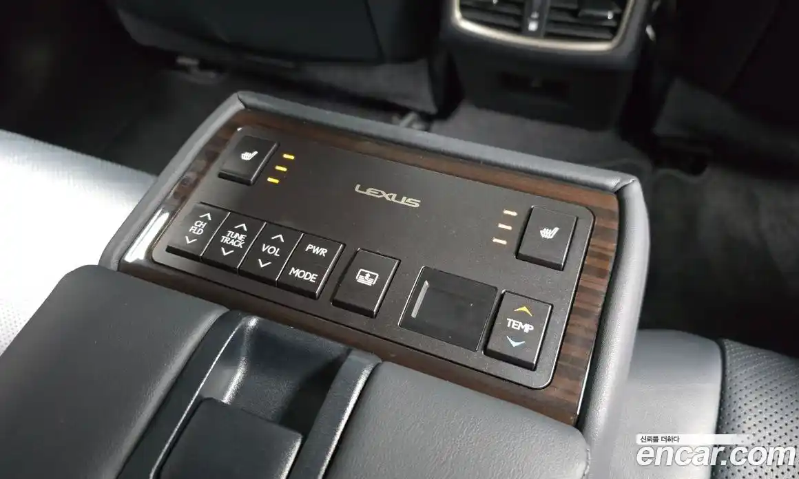 Lexus ES 2018 2.5 Автомат в Москве № 214639, фото 18