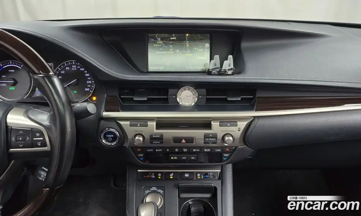 Lexus ES 2018 2.5 Автомат в Москве № 214639, фото 20