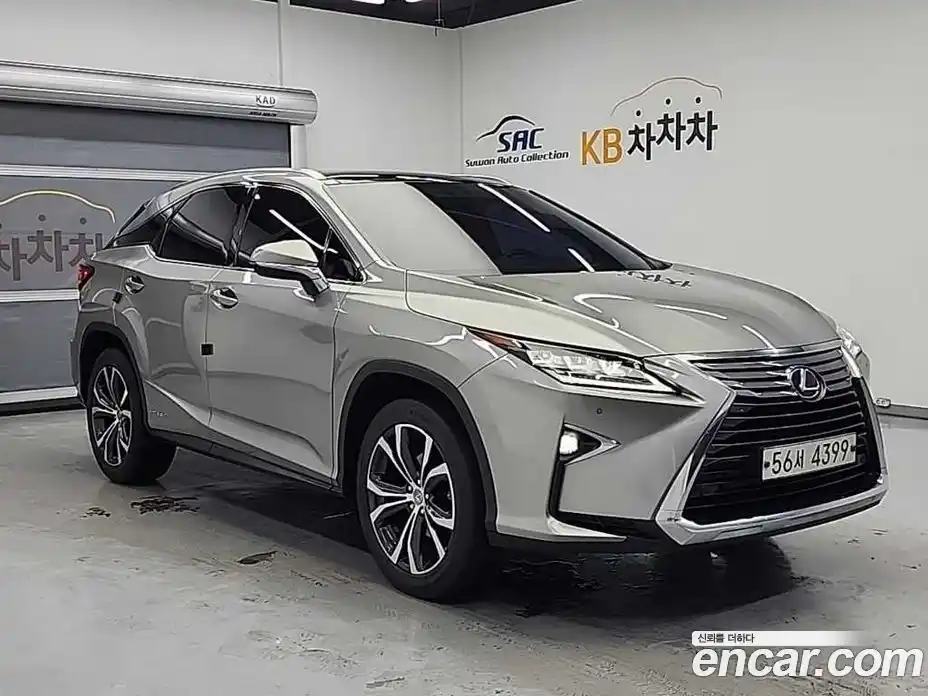 Lexus RX 2017 3.5 Автомат в Москве № 214845, фото 4