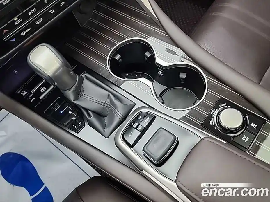 Lexus RX 2017 3.5 Автомат в Москве № 214845, фото 8