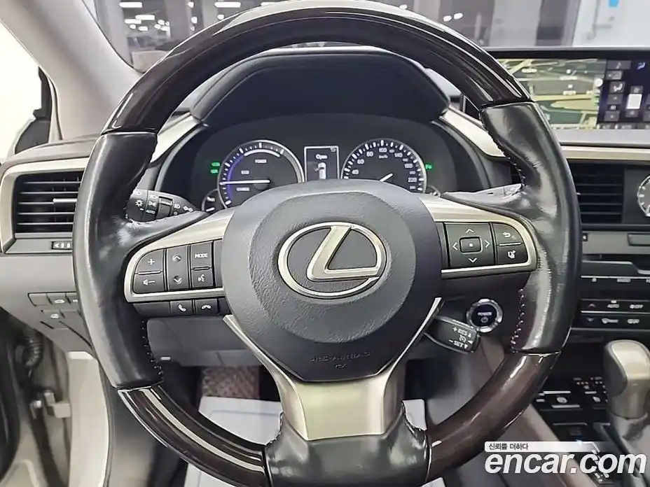 Lexus RX 2017 3.5 Автомат в Москве № 214845, фото 9