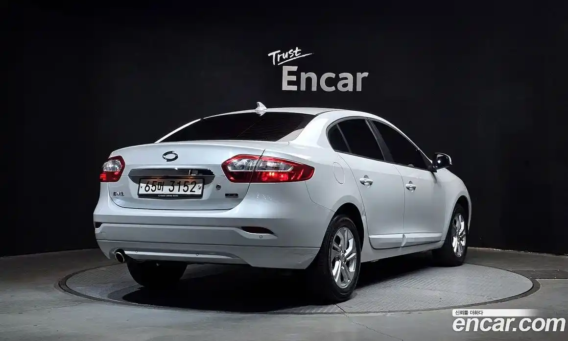 Renault SM3 2018 1.6 Автомат в Москве № 220994, фото 12