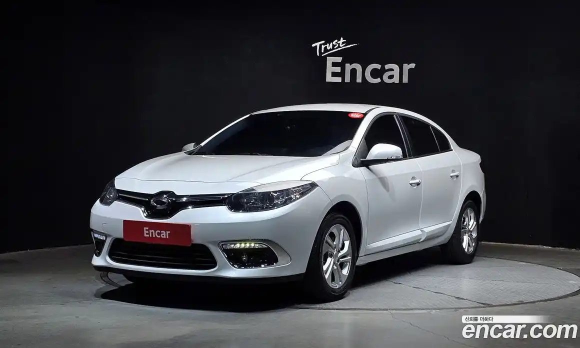 Renault SM3 2018 1.6 Автомат в Москве № 220994, фото 13
