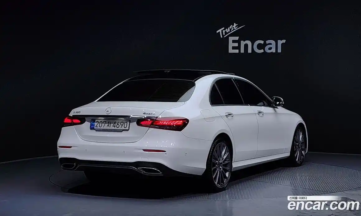 Mercedes-Benz E-Class 2022 2.0 Автомат в Москве № 224810, фото 17