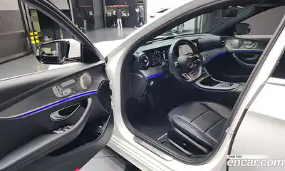 Mercedes-Benz E-Class 2022 2.0 Автомат в Москве № 224810, миниатюра 2
