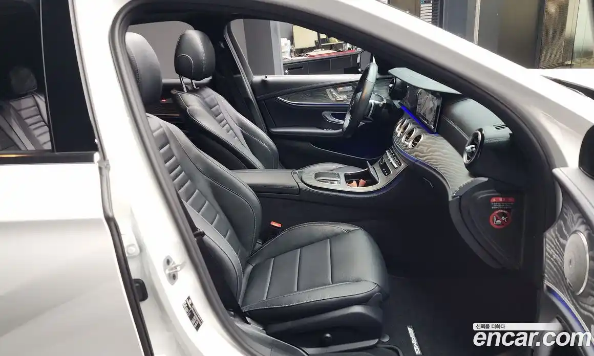 Mercedes-Benz E-Class 2022 2.0 Автомат в Москве № 224810, фото 6