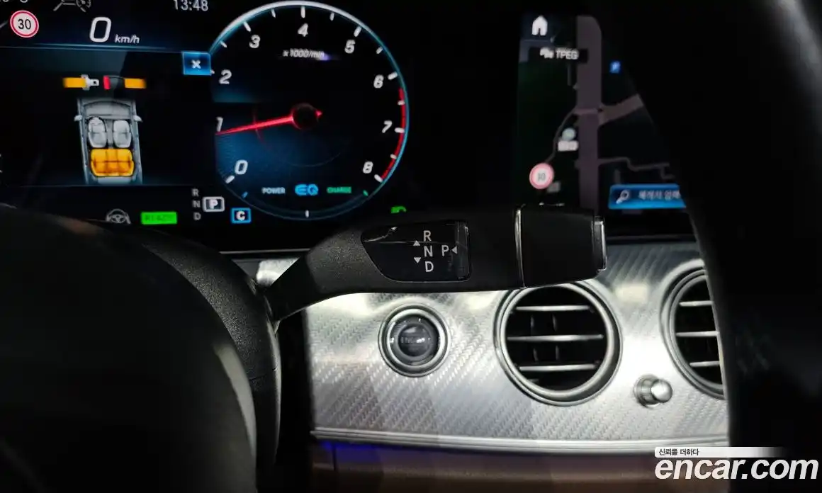 Mercedes-Benz E-Class 2021 2.0 Автомат в Москве № 225110, фото 12