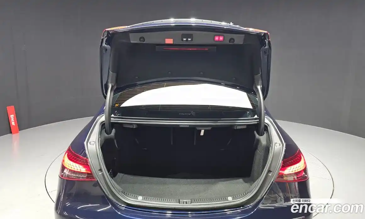 Mercedes-Benz E-Class 2021 2.0 Автомат в Москве № 225110, фото 15