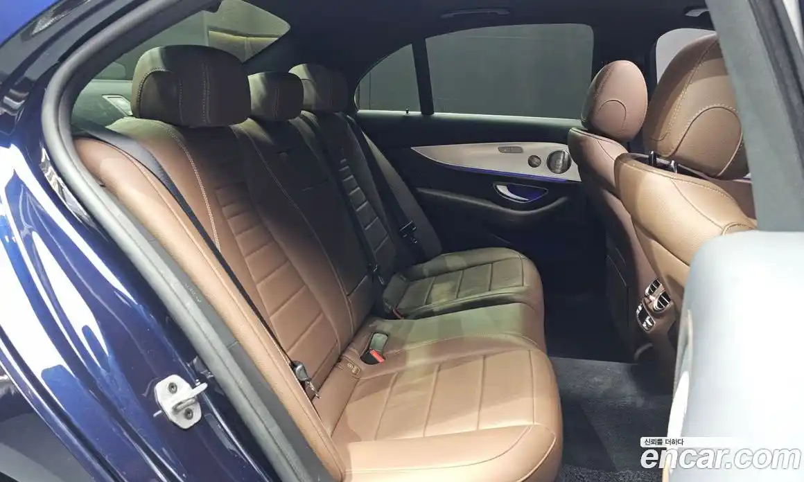 Mercedes-Benz E-Class 2021 2.0 Автомат в Москве № 225110, фото 19