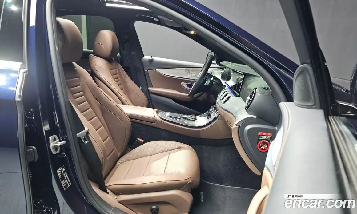 Mercedes-Benz E-Class 2021 2.0 Автомат в Москве № 225110, фото 8