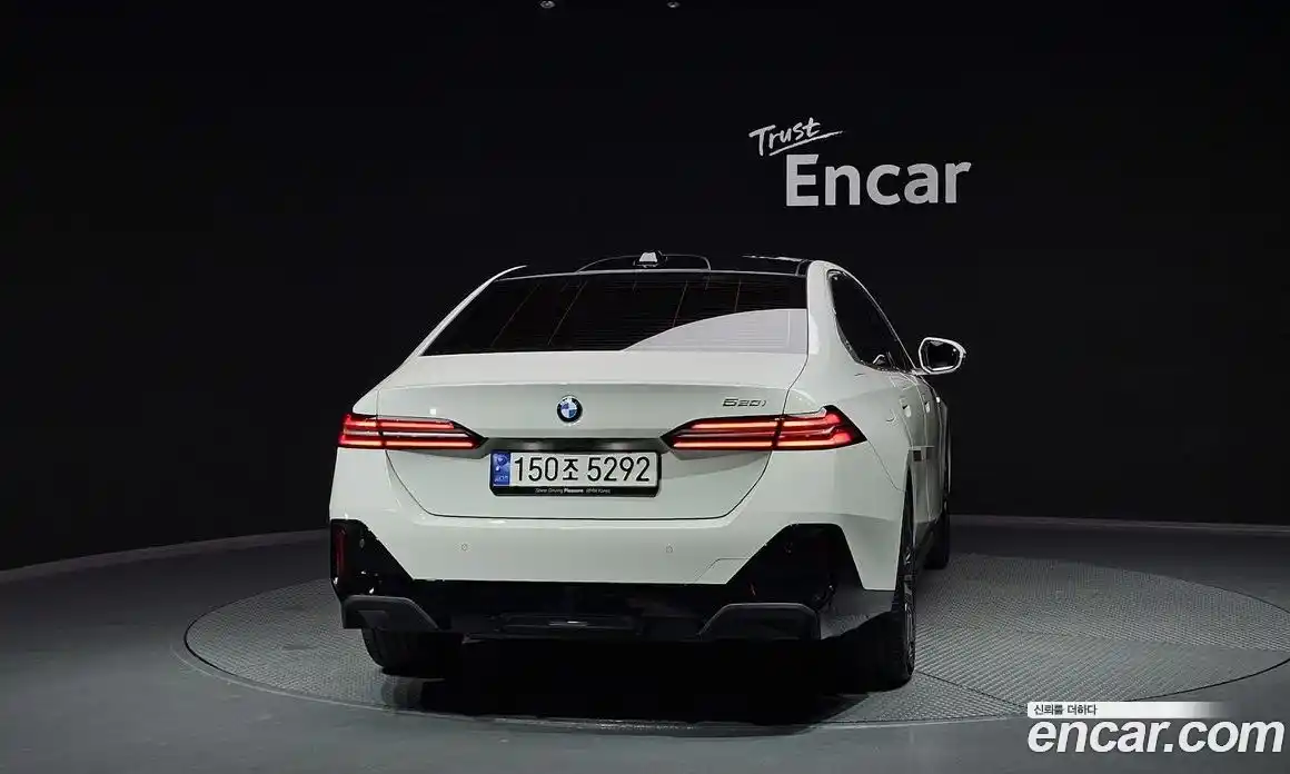 BMW 5-Series 2024 2.0 Автомат в Москве № 227854, фото 9