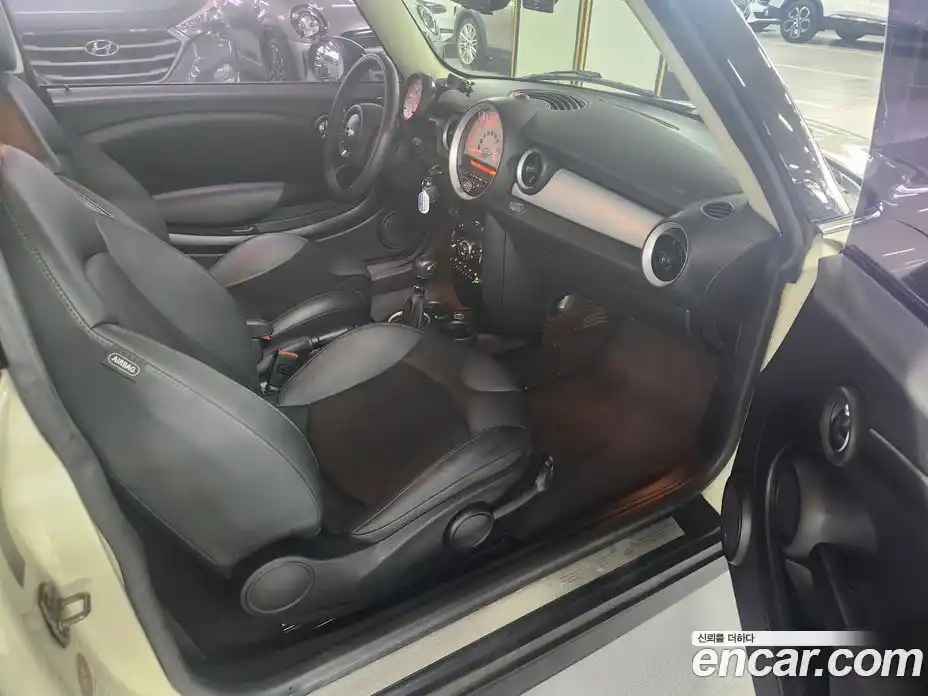 Mini Cooper 2013 1.6 Автомат в Москве № 228498, фото 10