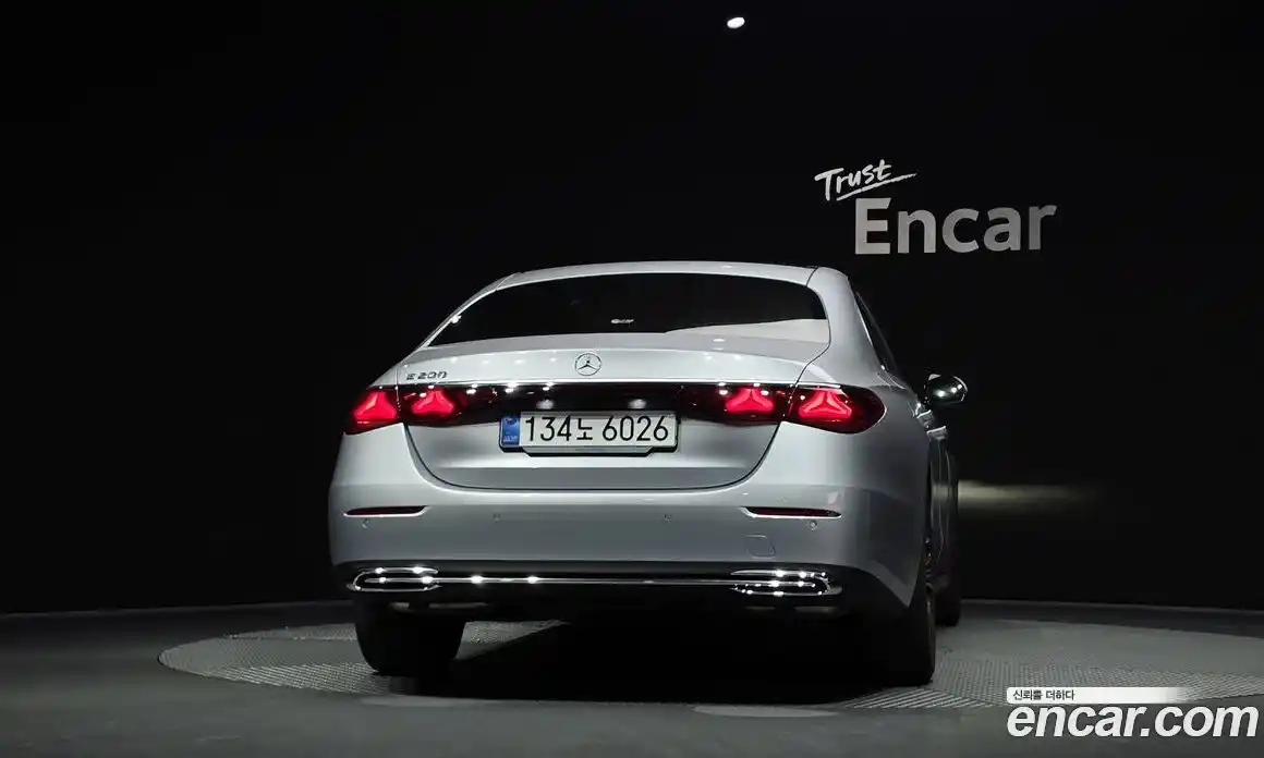 Mercedes-Benz E-Class 2025 2.0 Автомат в Москве № 229453, фото 12