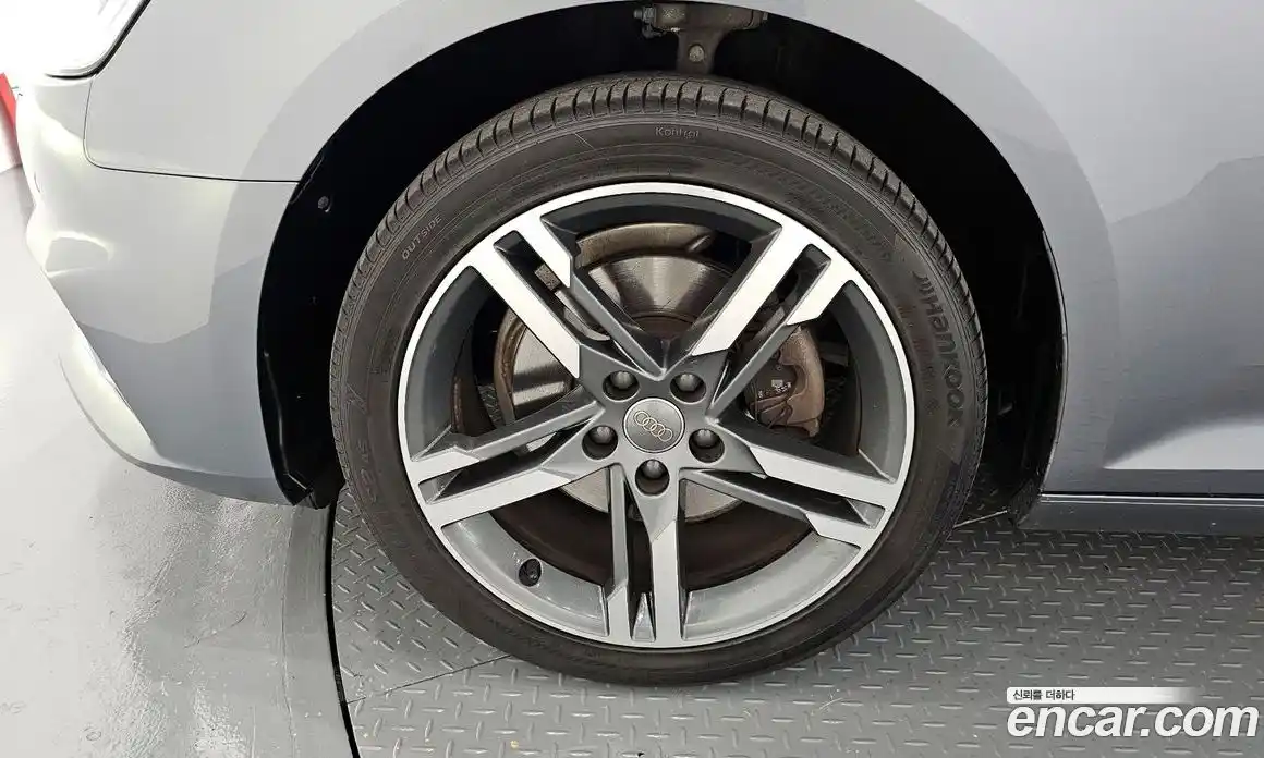 Audi A4 2019 2.0 Автомат в Москве № 230177, фото 5