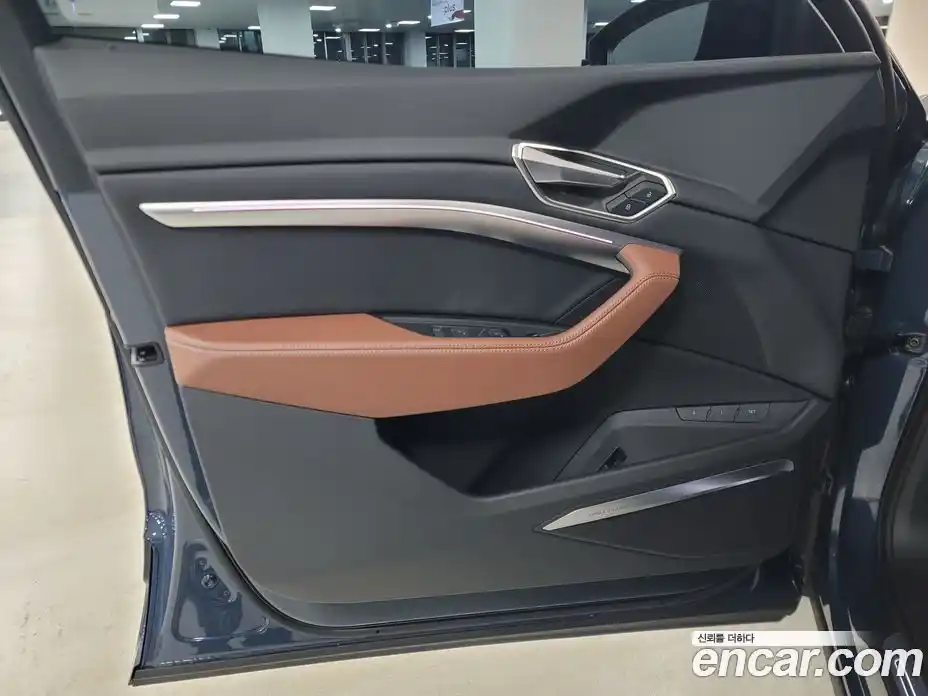 Audi Q8 e-tron 2024 0.3 Автомат в Москве № 230302, фото 20