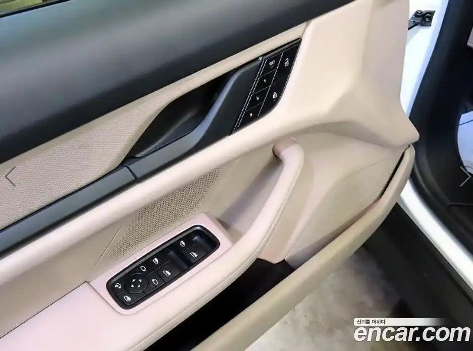 Porsche Taycan 2022 Автомат в Москве № 231018, фото 13