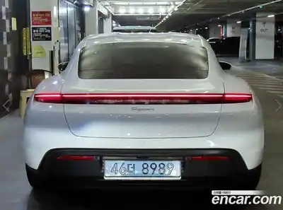 Porsche Taycan 2022 Автомат в Москве № 231018, миниатюра 5