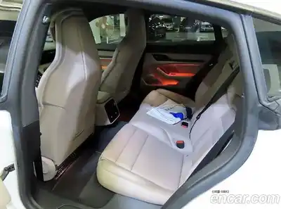 Porsche Taycan 2022 Автомат в Москве № 231018, миниатюра 7