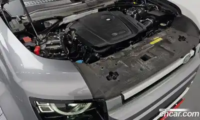 Land Rover Defender, 2020