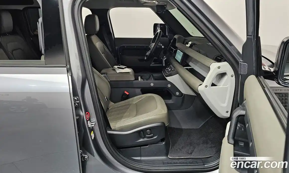 Land Rover Defender 2020 2.0 Автомат в Москве № 231296, фото 17