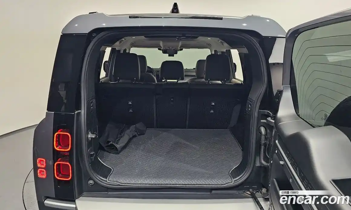 Land Rover Defender 2020 2.0 Автомат в Москве № 231296, фото 9