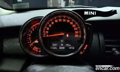 Mini Cooper 2020 1.5 Автомат в Москве № 231433, миниатюра 2