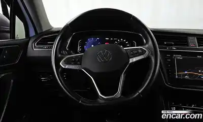 Volkswagen Tiguan 2023 2.0 Автомат в Москве № 232075, миниатюра 12