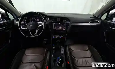 Volkswagen Tiguan 2023 2.0 Автомат в Москве № 232075, миниатюра 7