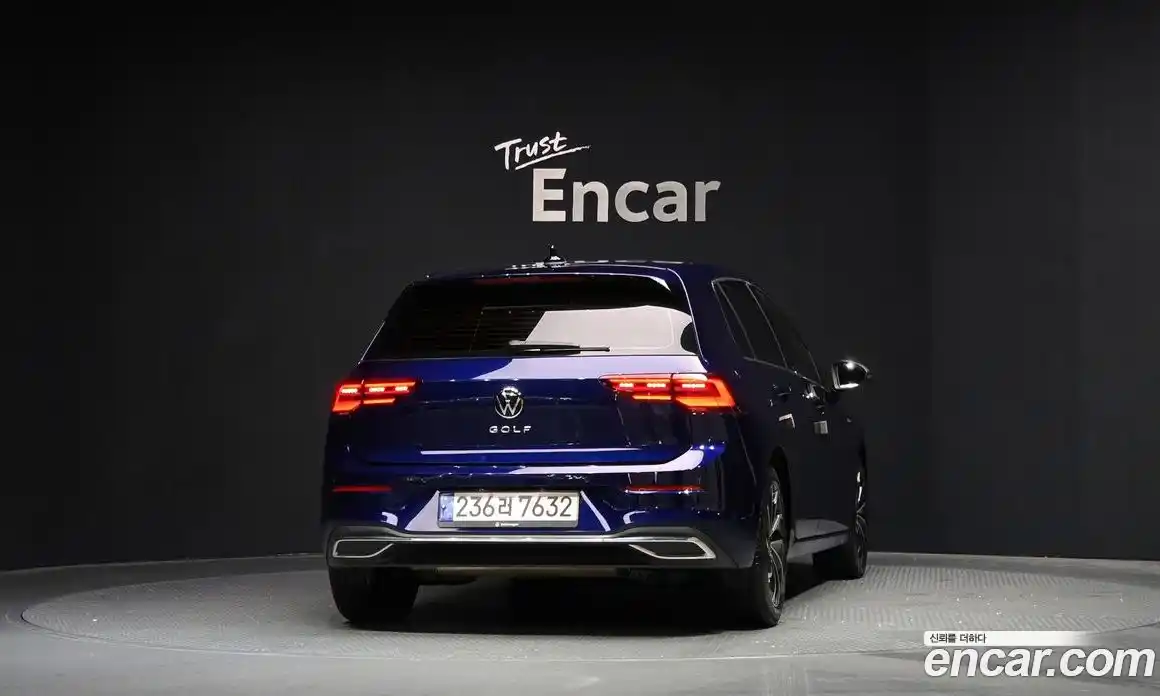 Volkswagen Golf 2022 2.0 Автомат в Москве № 232113, фото 17