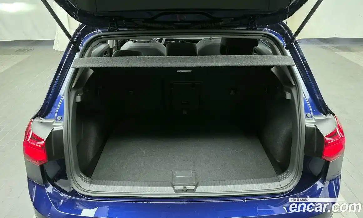 Volkswagen Golf 2022 2.0 Автомат в Москве № 232113, фото 18