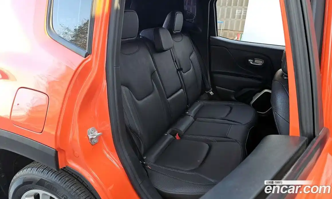 Jeep Renegade 2018 2.4 Автомат в Москве № 232562, фото 4