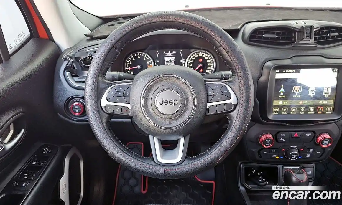 Jeep Renegade 2018 2.4 Автомат в Москве № 232562, фото 9