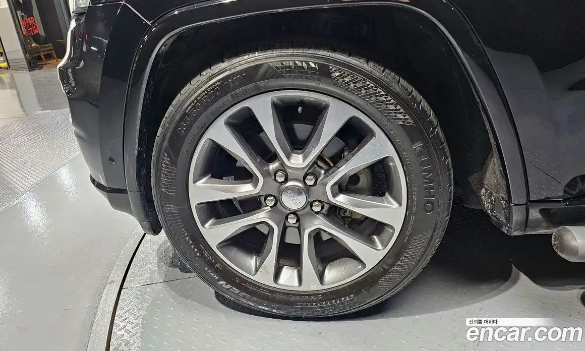 Jeep Cherokee 2018 3.6 Автомат в Москве № 232709, фото 1