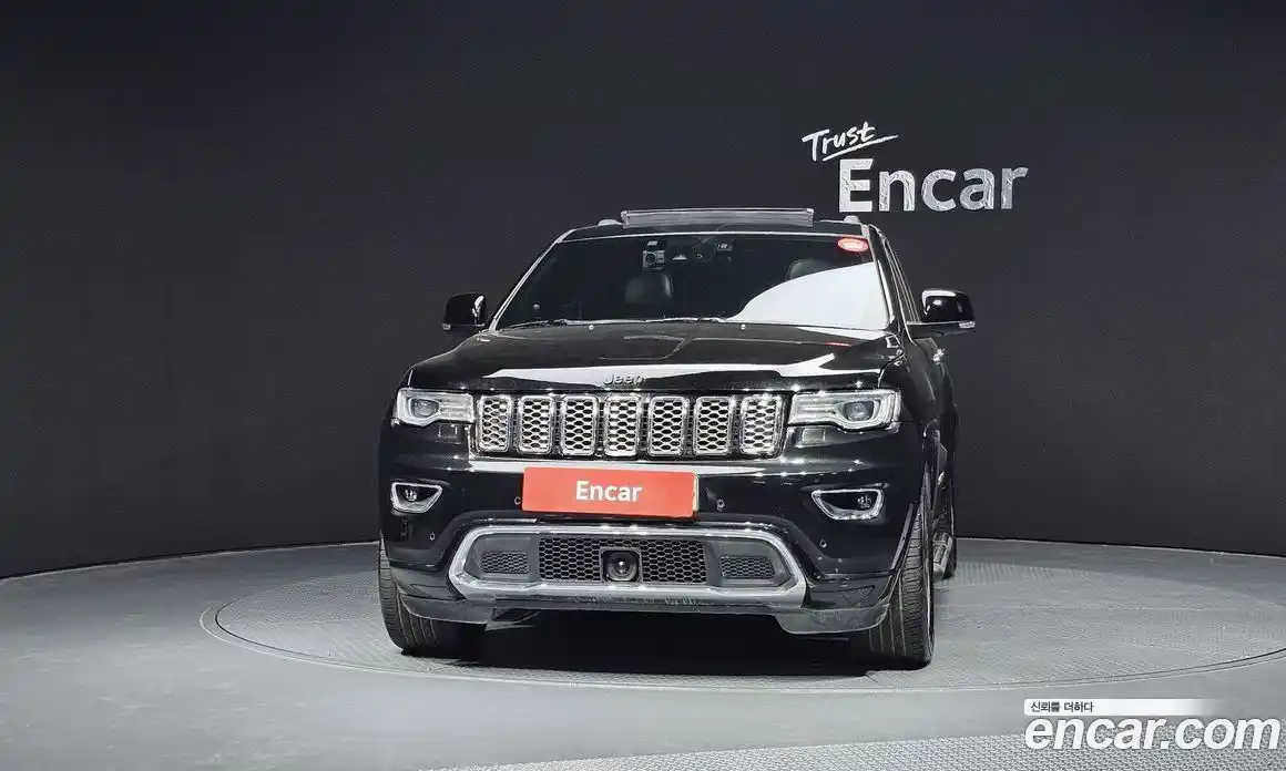 Jeep Cherokee 2018 3.6 Автомат в Москве № 232709, фото 12