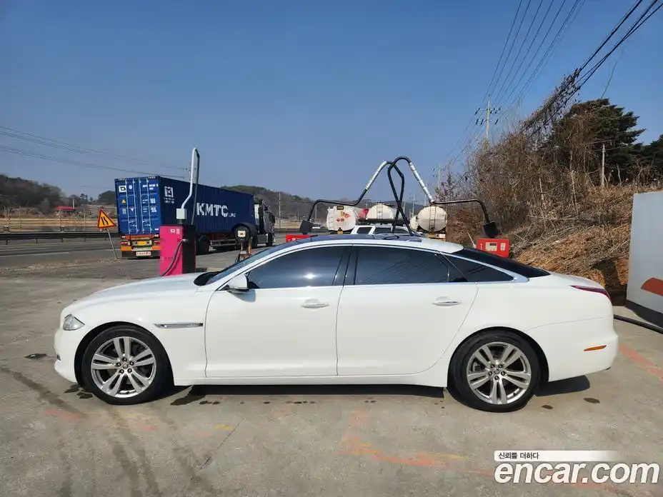 Jaguar XJ 2011 5.0 Автомат в Москве № 247653, фото 4