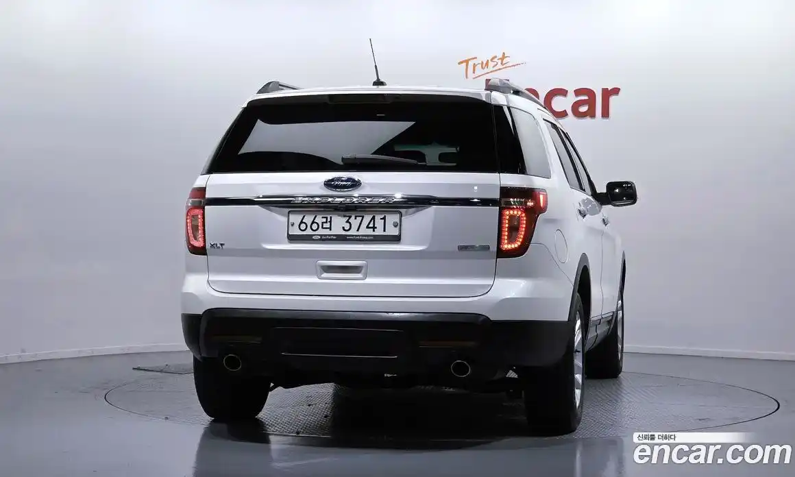 Ford Explorer 2014 2.0 Автомат в Москве № 249341, фото 4