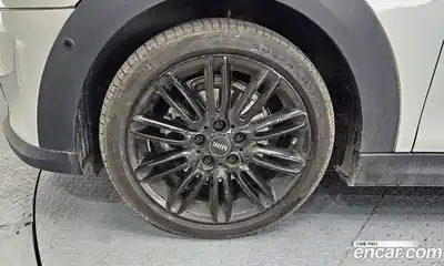 Mini Cooper 2024 1.5 Автомат в Москве № 253242, миниатюра 3