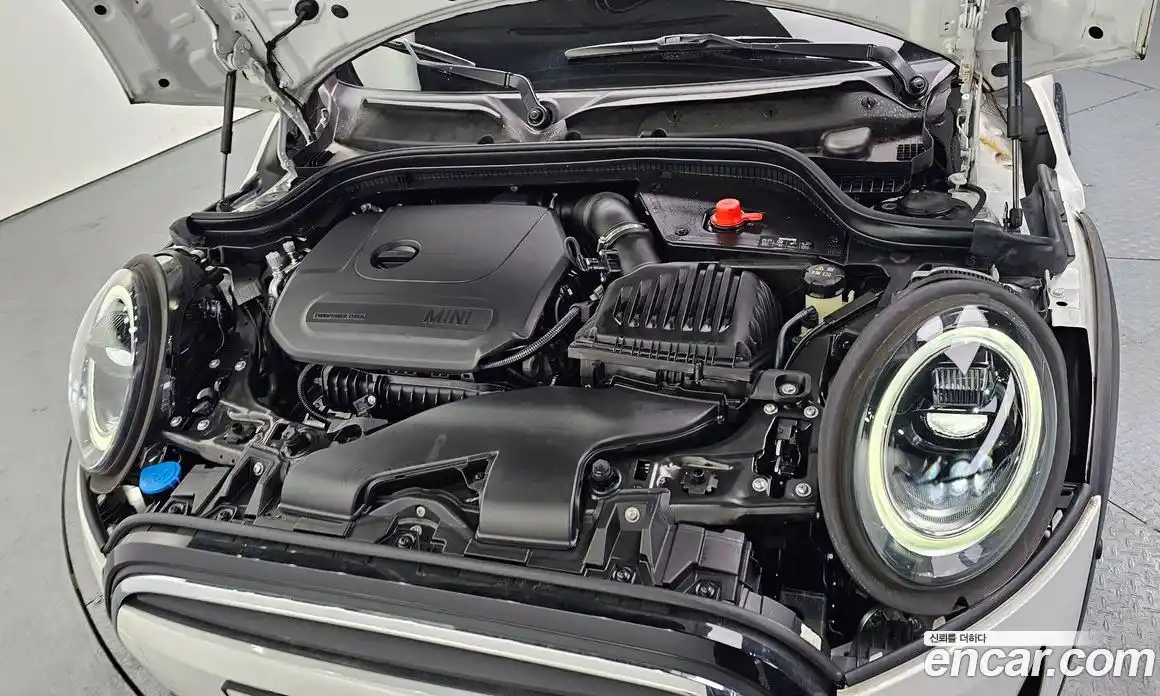 Mini Cooper 2024 1.5 Автомат в Москве № 253242, фото 4