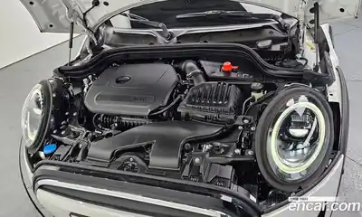 Mini Cooper 2024 1.5 Автомат в Москве № 253242, миниатюра 4