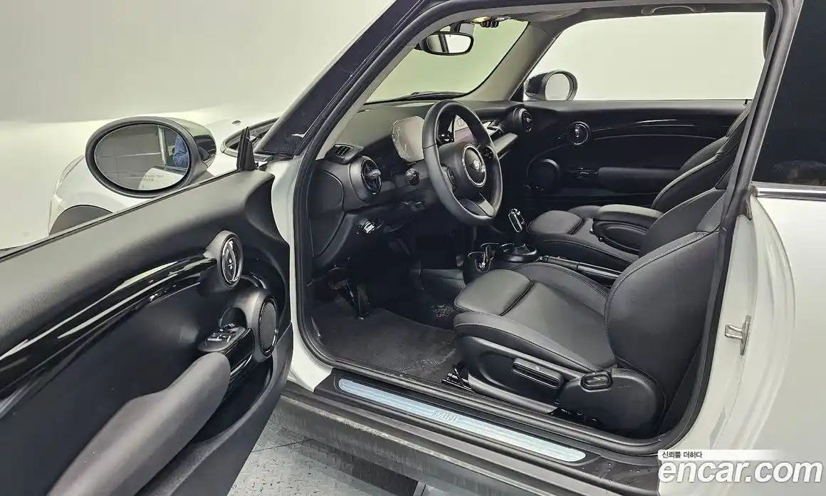 Mini Cooper 2024 1.5 Автомат в Москве № 253242, фото 7