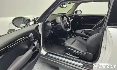 Mini Cooper 2024 1.5 Автомат в Москве № 253242, миниатюра 7