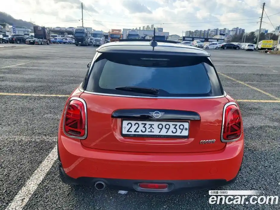 Mini Cooper 2019 1.5 Автомат в Москве № 253721, фото 5