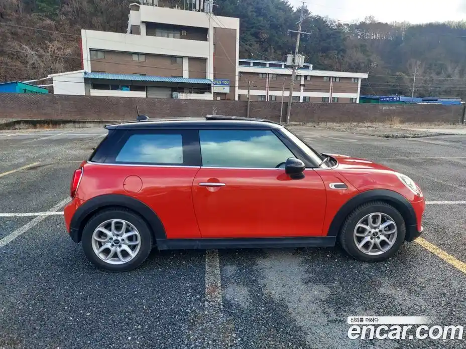 Mini Cooper 2019 1.5 Автомат в Москве № 253721, фото 7