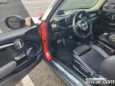 Mini Cooper 2019 1.5 Автомат в Москве № 253721, миниатюра 9