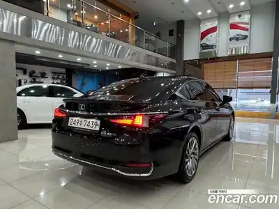 Lexus ES 2025 2.5 Автомат в Москве № 254102, миниатюра 2