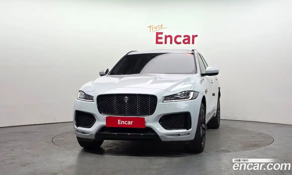 Jaguar F-Pace 2020 2.0 Автомат в Москве № 256095, фото 15