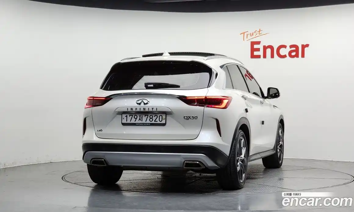 Infiniti QX50 2019 2.0 Автомат в Москве № 256138, фото 4