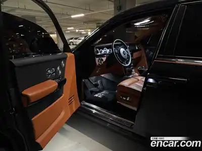 Rolls-Royce Phantom 2021 6.7 Автомат в Москве № 256710, миниатюра 5